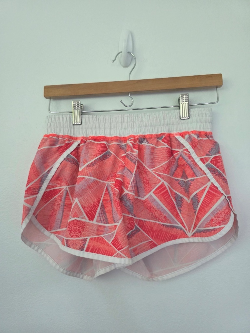 Champion Women's Coral/White Geometric Running Shorts - XS